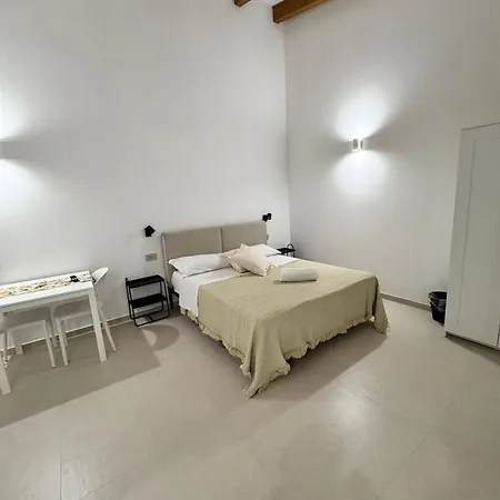 Homestay Monolocale Sotto La Torre *