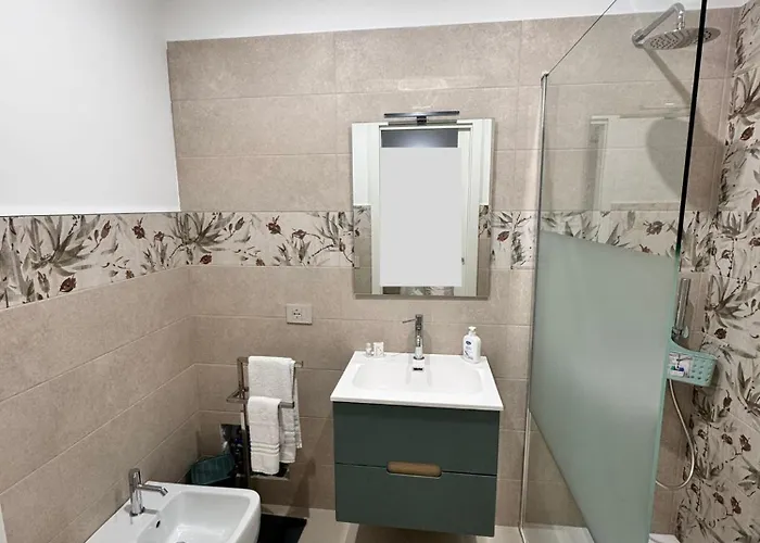 Monolocale Sotto La Torre Homestay *