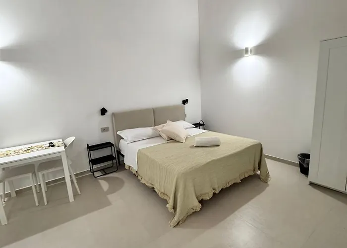 Homestay Monolocale Sotto La Torre *